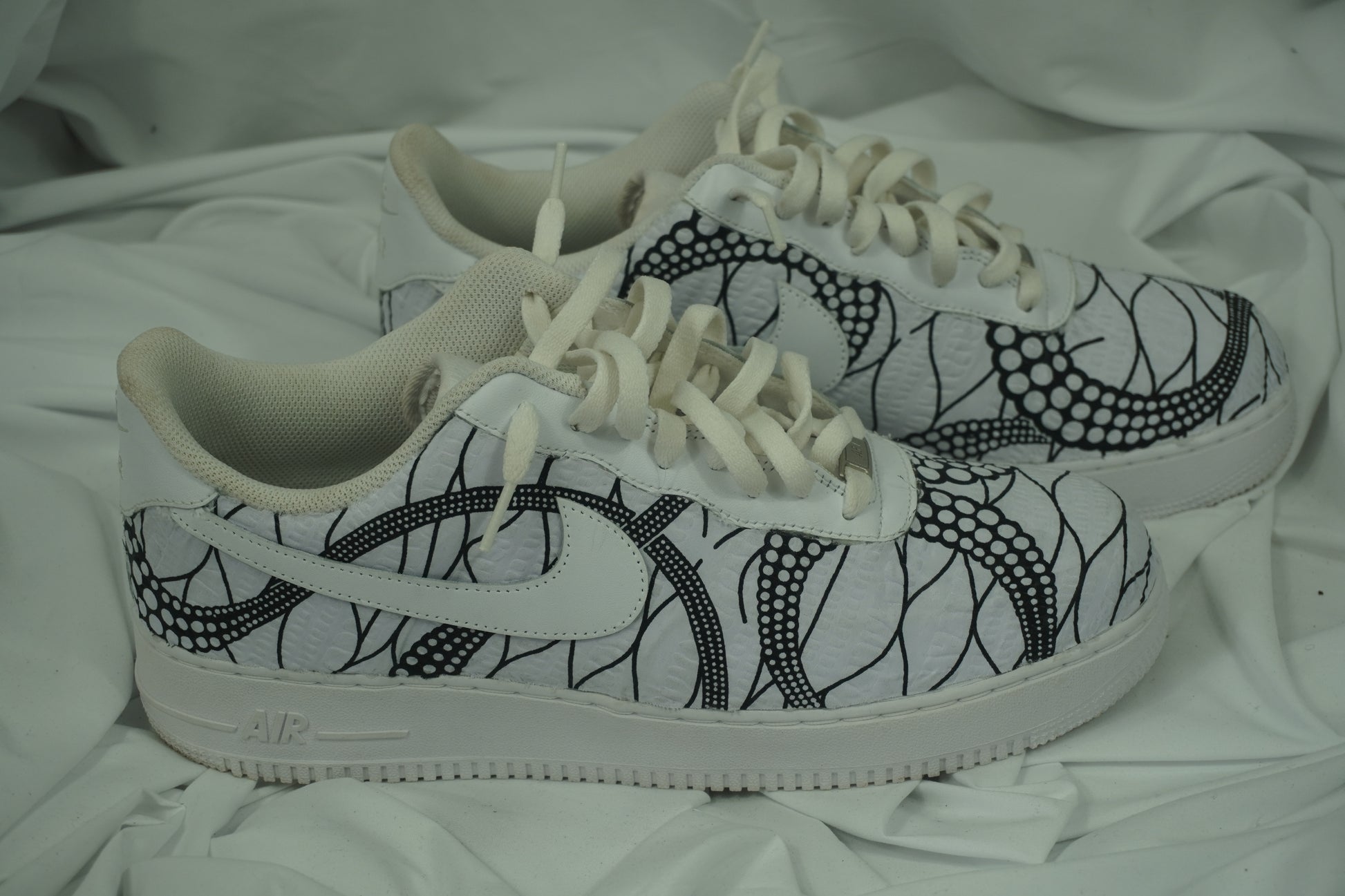 Handcrafted Ankara Air Force 1 - White Black